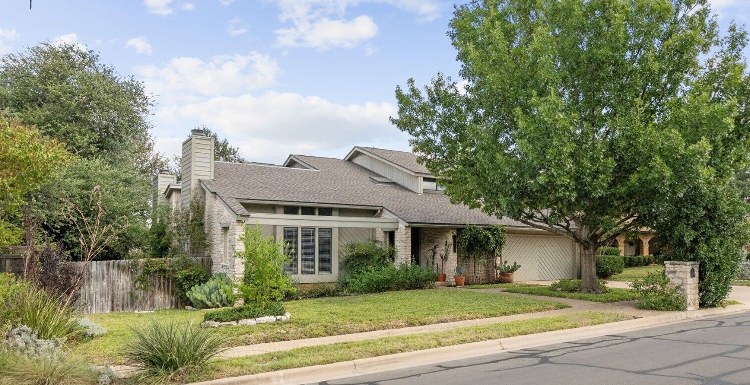 Property Photo: 10606 Mourning Dove Drive TX 78750