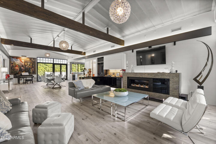 8614 E Berridge Lane  Scottsdale AZ 85250 photo