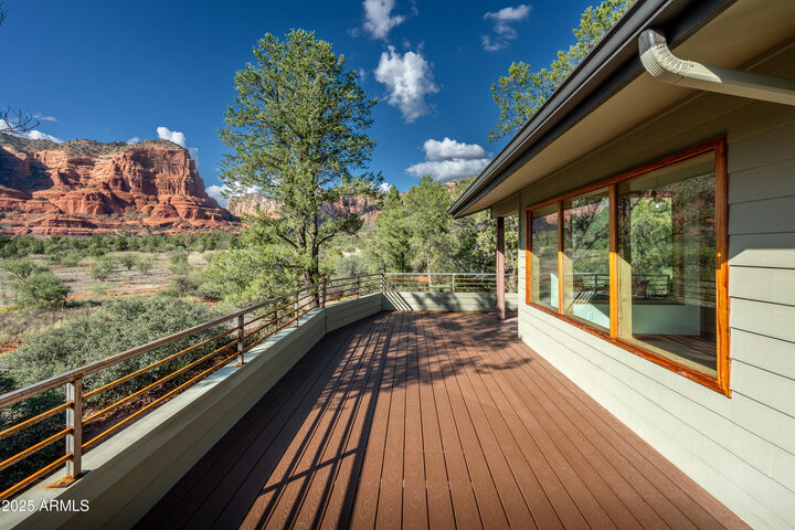Property Photo:  1050 Lee Mountain Road  AZ 86351 