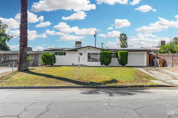 2904 Cornell Street  Bakersfield CA 93305 photo