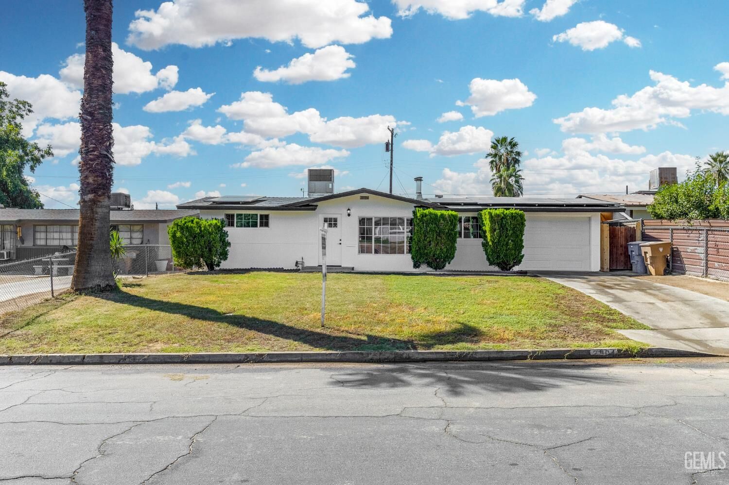 Property Photo: 2904 Cornell Street CA 93305