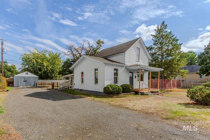 Property Photo: 427 10th Street WA 99403