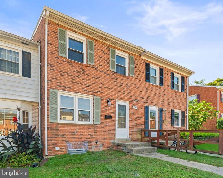 Property Photo: 14648 Bakersfield Street VA 22193