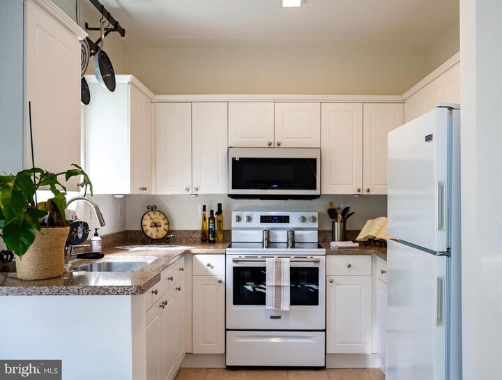 4561 Strutfield Lane 3115  Alexandria VA 22311 photo