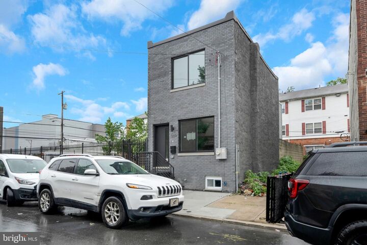 1309 S 32nd Street  Philadelphia PA 19146 photo