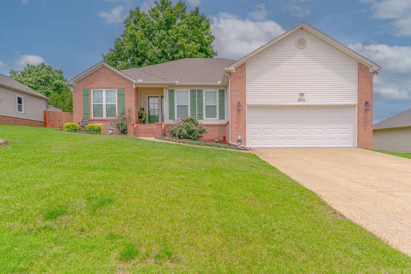 Property Photo: 806 Amberwood Cove AR 72401