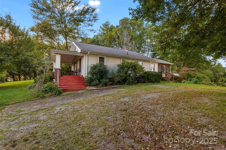 Property Photo:  163 Pisgah View Road  NC 28806 