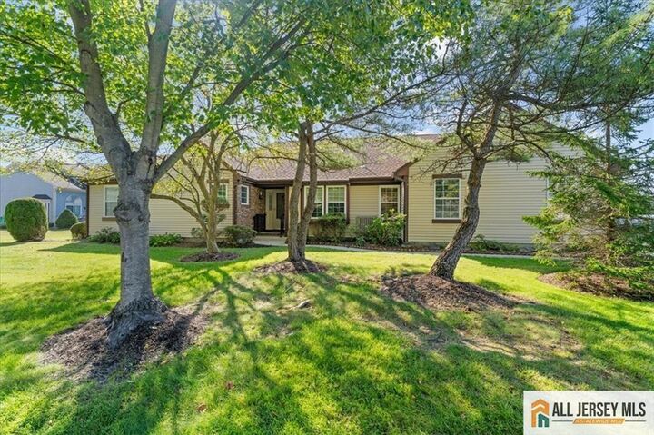 1 Rothwell Drive  Monroe NJ 08831 photo