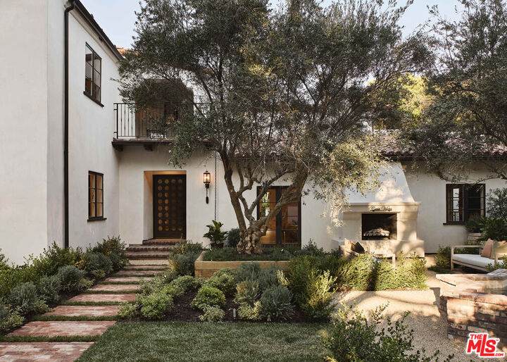 Property Photo: 624 N Arden Dr CA 90210