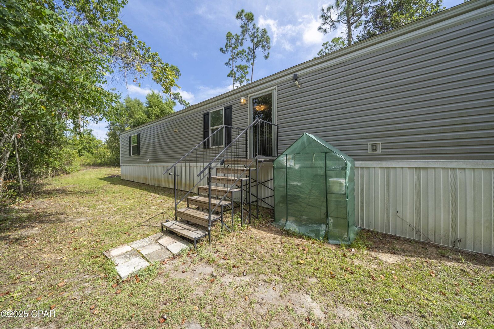 Property Photo: 12539 Silver Lake Road FL 32438
