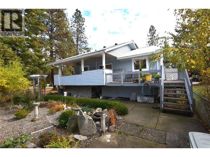Property Photo: 415 Hummingbird Avenue BC V1H 2A1
