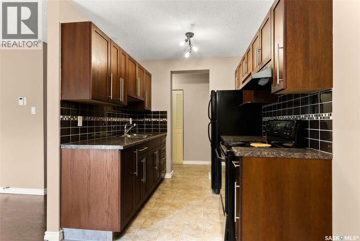 Property Photo: 6 1953 Garnet Street SK S4T 2Z5
