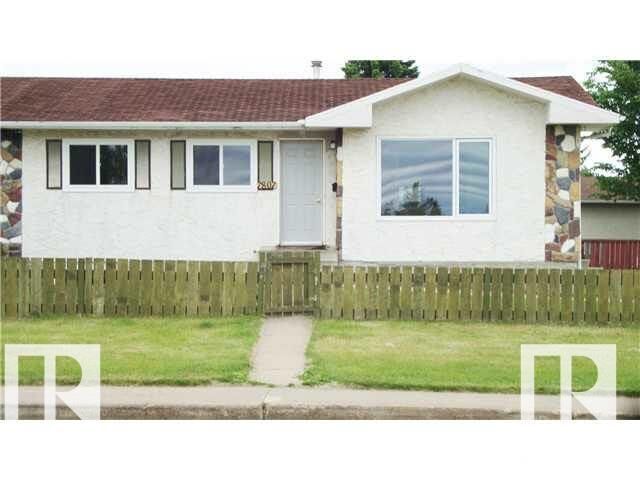 Property Photo: 7807 36 Av NW AB T6K 0C5