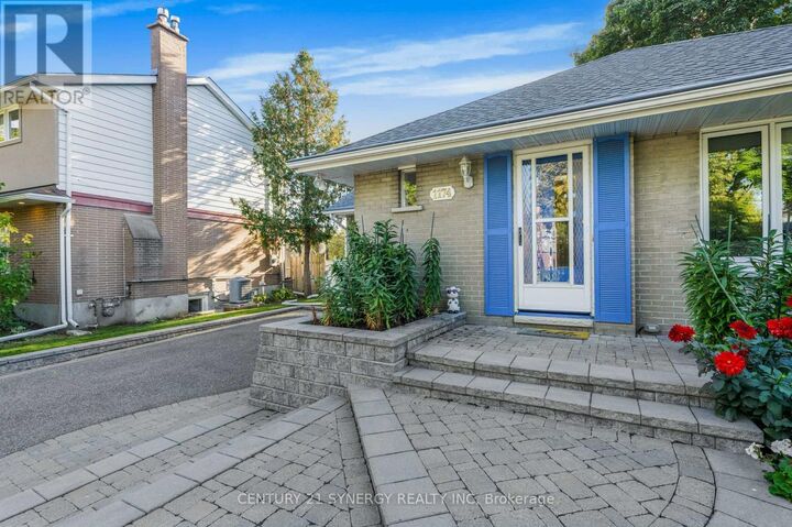 Property Photo:  1174 Greyrock Crescent  ON K2C 2A4 