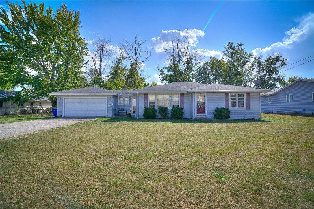 Property Photo: 3645 Fulton Avenue IL 62521