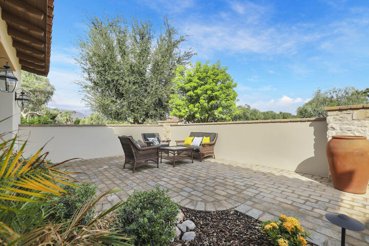 Property Photo: 5 Via L'Antico CA 92270