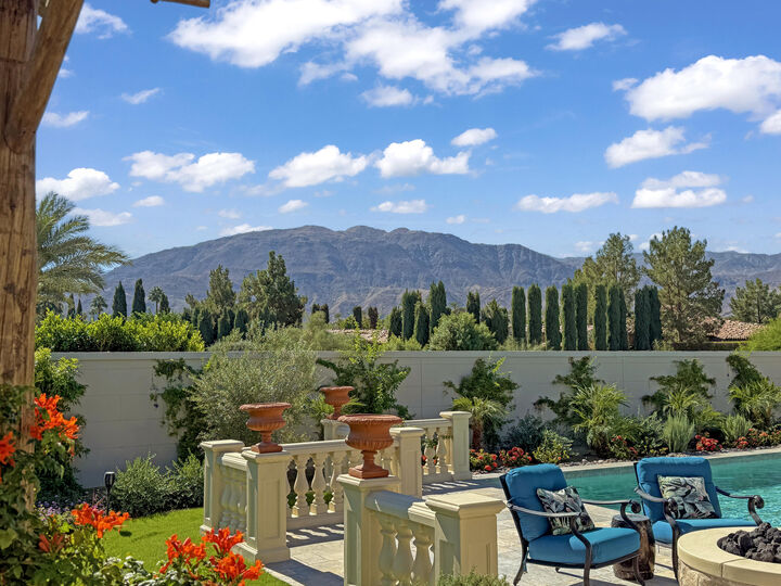 Property Photo:  5 Via L'Antico  CA 92270