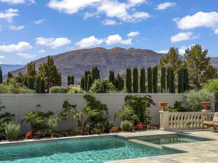 Property Photo:  5 Via L'Antico  CA 92270 