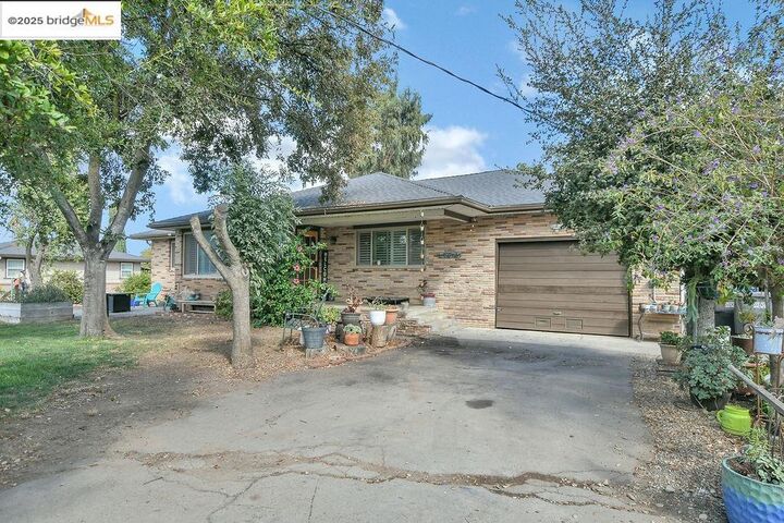 Property Photo:  1790 Green Acres Ln  CA 94513 