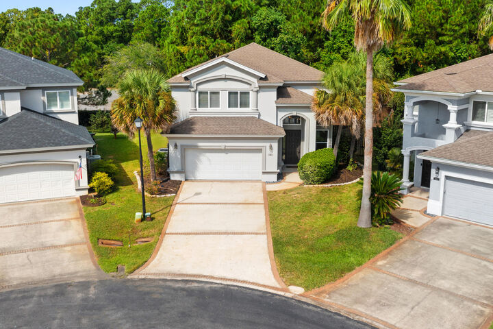 Property Photo: 166 Dominica Court FL 32550
