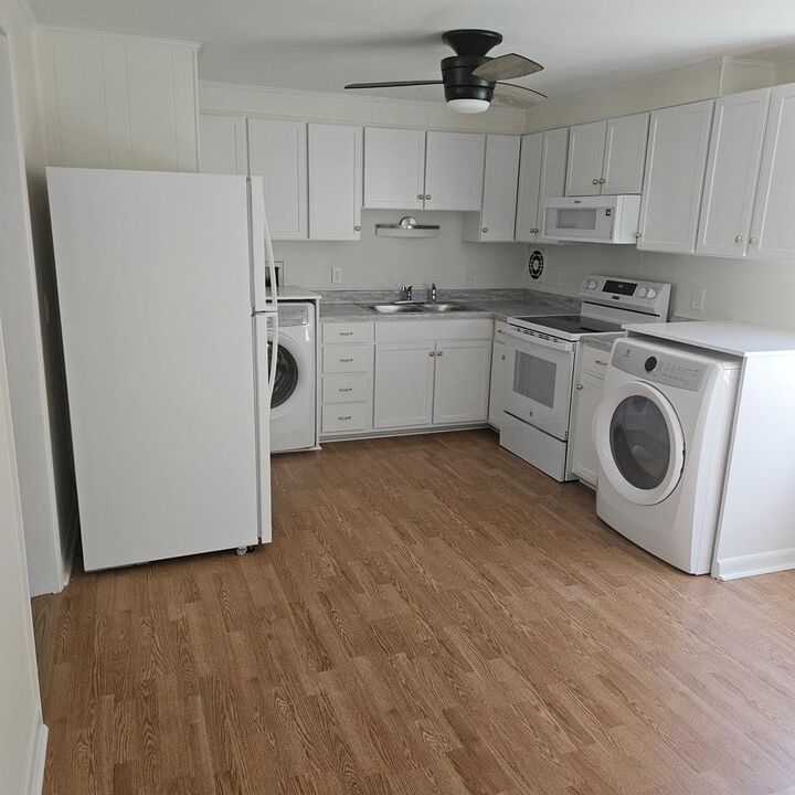 Property Photo: 19574 Main St VA 23410