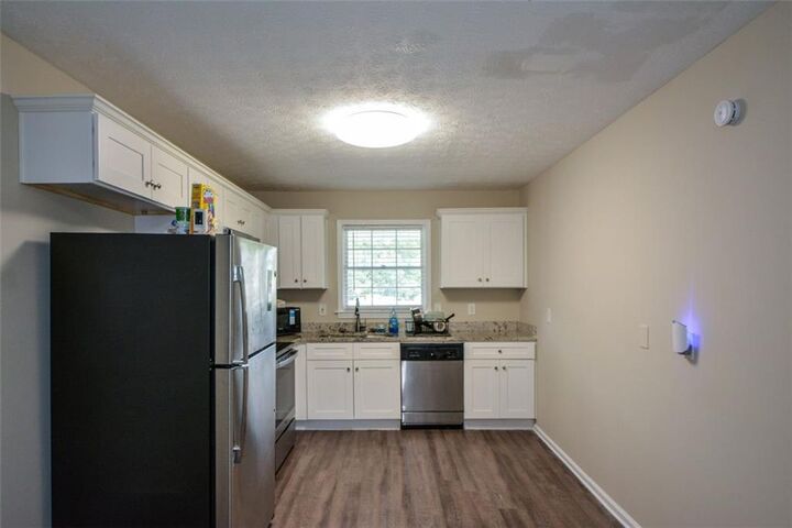 Property Photo: 2895 Fairview Road GA 30016