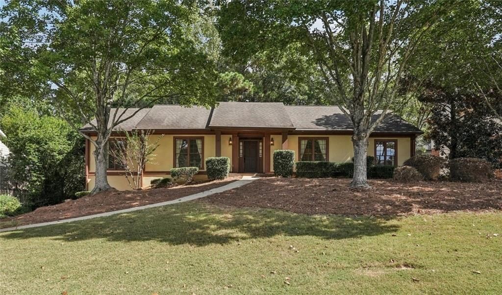 Property Photo: 6296 Courtside Drive GA 30092
