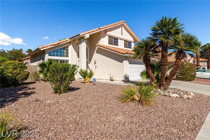 Property Photo: 1642 Heather Ridge Road NV 89031