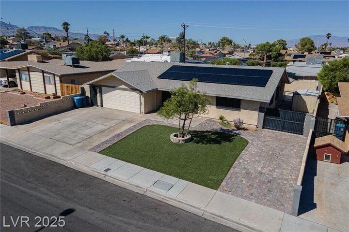 6612 Burgundy Way  Las Vegas NV 89107 photo