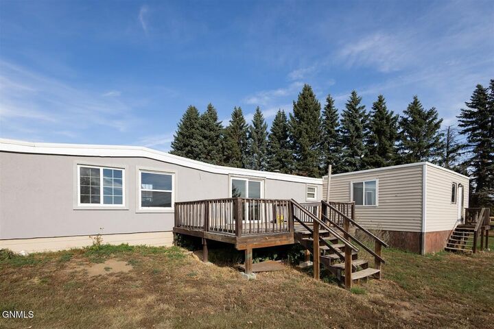 Property Photo:  73 29th Avenue SW  ND 58601 