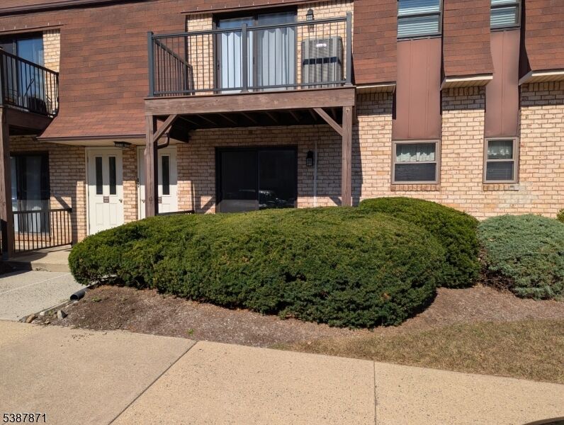 Property Photo:  1003 Normandy Ct  NJ 08822 