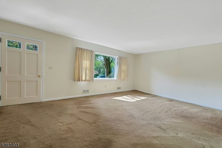 Property Photo:  9 Green Knolls Rd  NJ 07960 