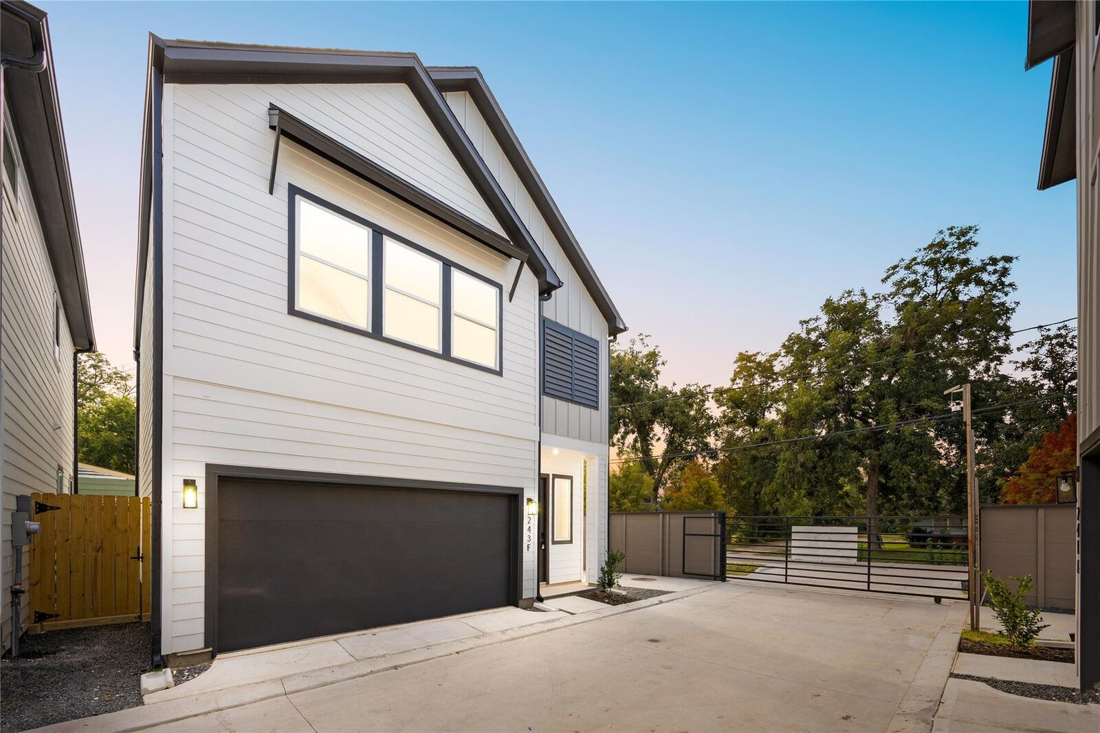 Property Photo:  243 Rebecca Street F  TX 77022 