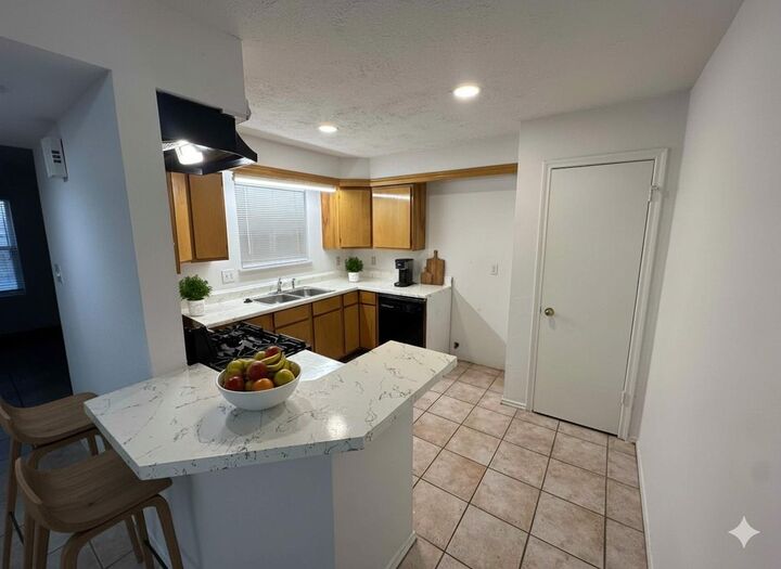 Property Photo:  9303 Kingsflower Circle  TX 77075 