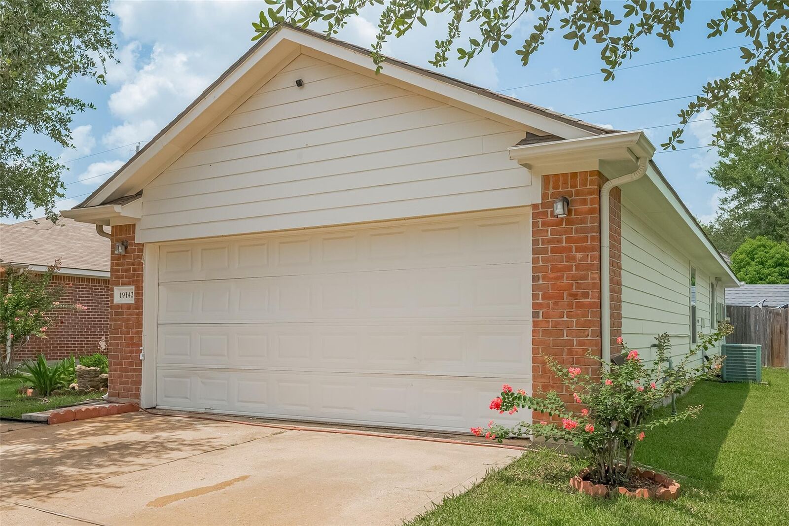 Property Photo:  19142 Lakota Drive  TX 77449 