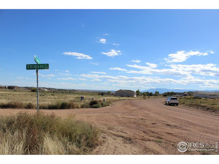 Property Photo:  556 S Chimazo Dr S  CO 81001 