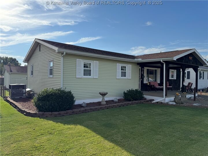 Property Photo: 812 Adams Avenue WV 26164