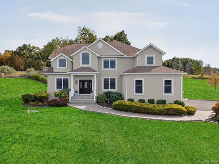 Property Photo:  11 Dorian Way  NY 10916 