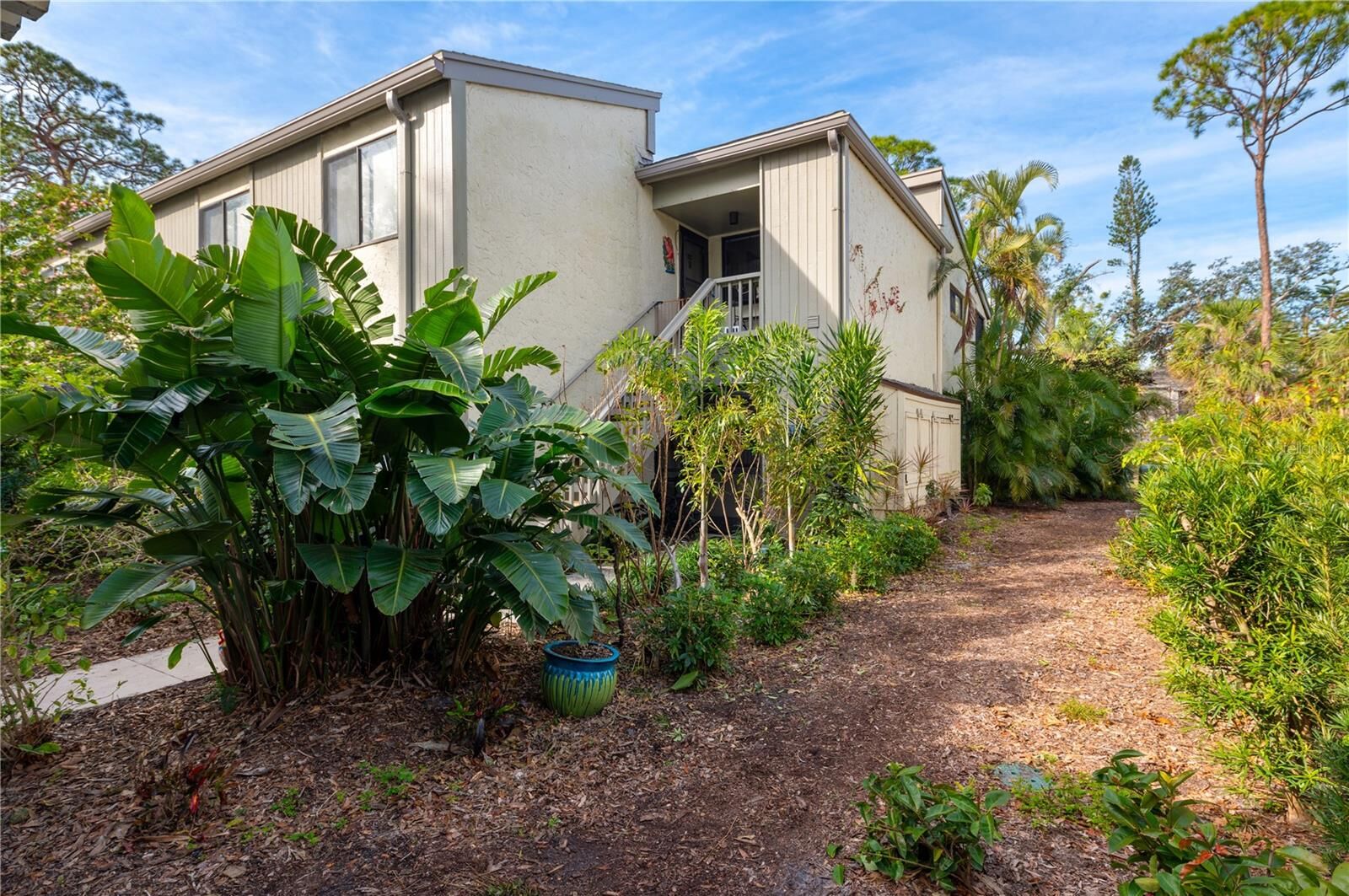 Property Photo:  1512 Pelican Cove Road 239  FL 34231 
