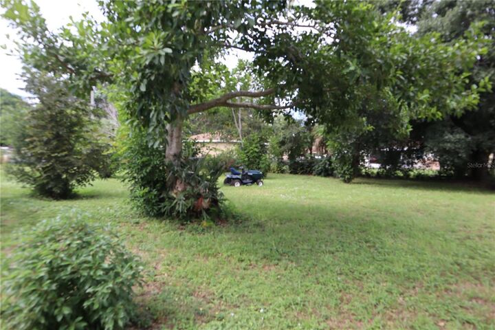 Property Photo: 411 31st Avenue E FL 34208