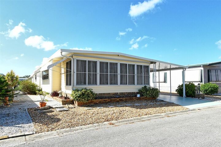 Property Photo:  2107 Palma Sola Boulevard 27  FL 34209 