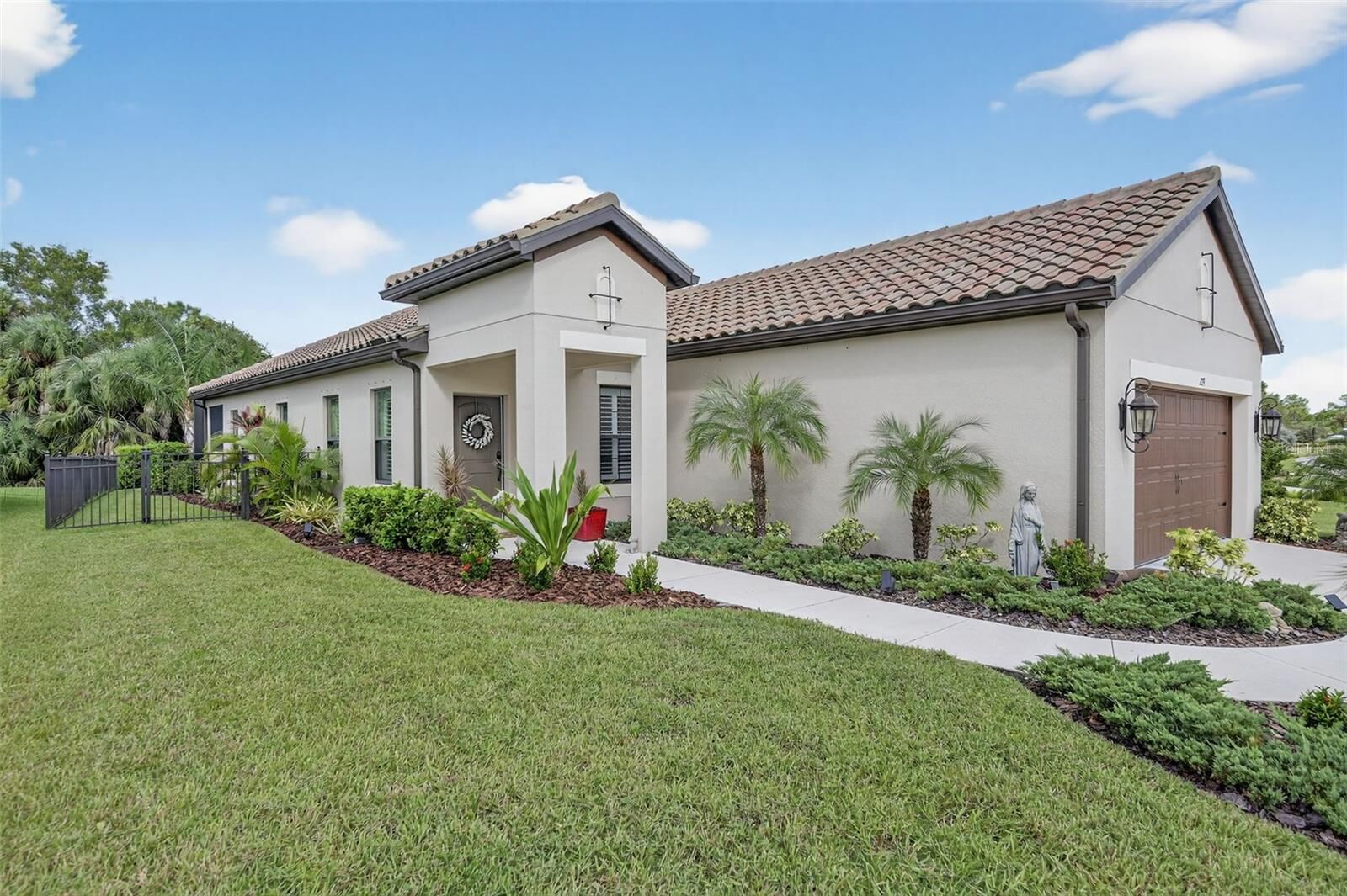 Property Photo: 229 Brienza Loop FL 34275