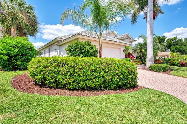 Property Photo: 13760 Long Lake Lane FL 33953