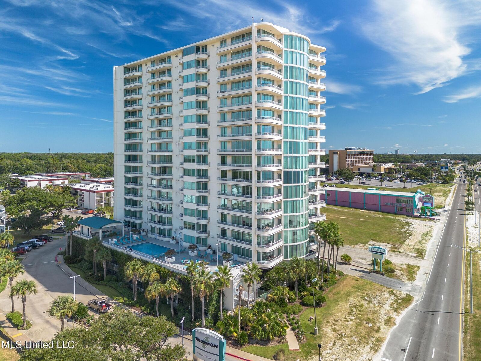 Property Photo:  2060 Beach Boulevard  MS 39531 