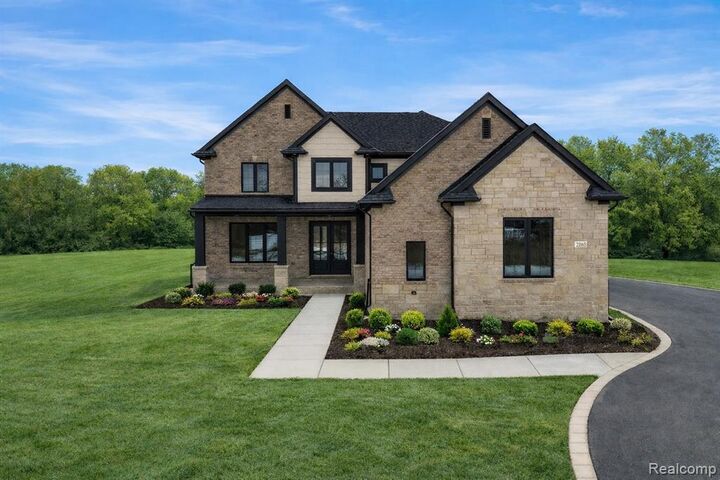 Property Photo:  2163 Heidi Drive  MI 48370 