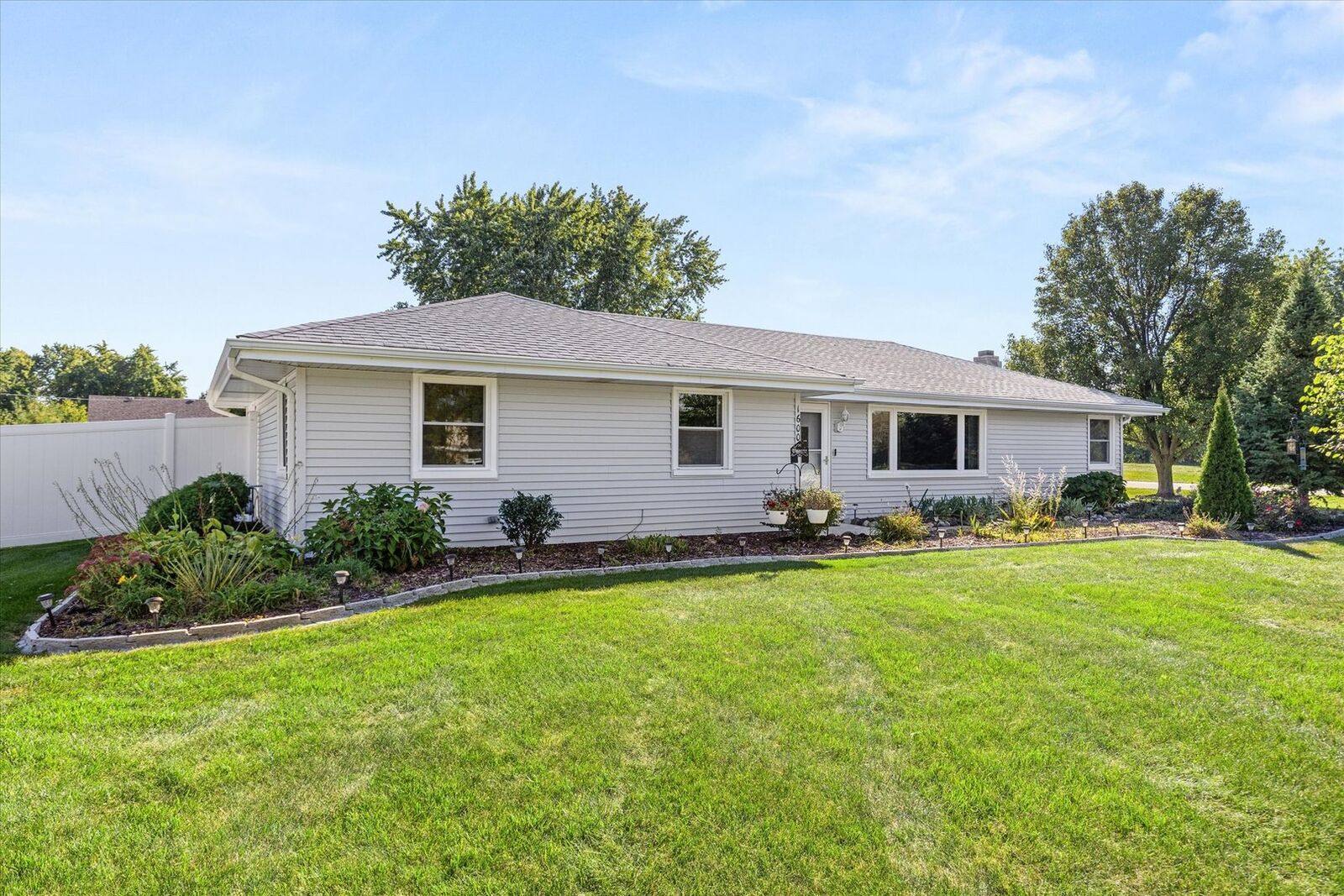 Property Photo: 16001 S Leach Drive IL 60491