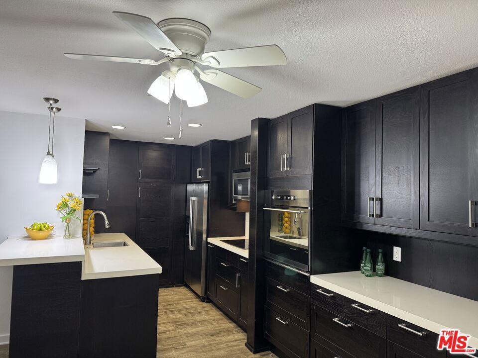 Property Photo:  8640 Gulana Avenue K1020  CA 90293 