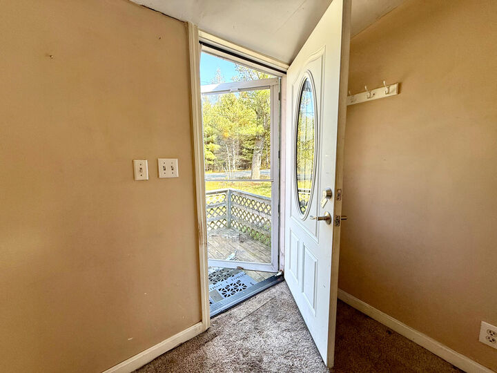 Property Photo:  141 Cross Road  ME 04640 