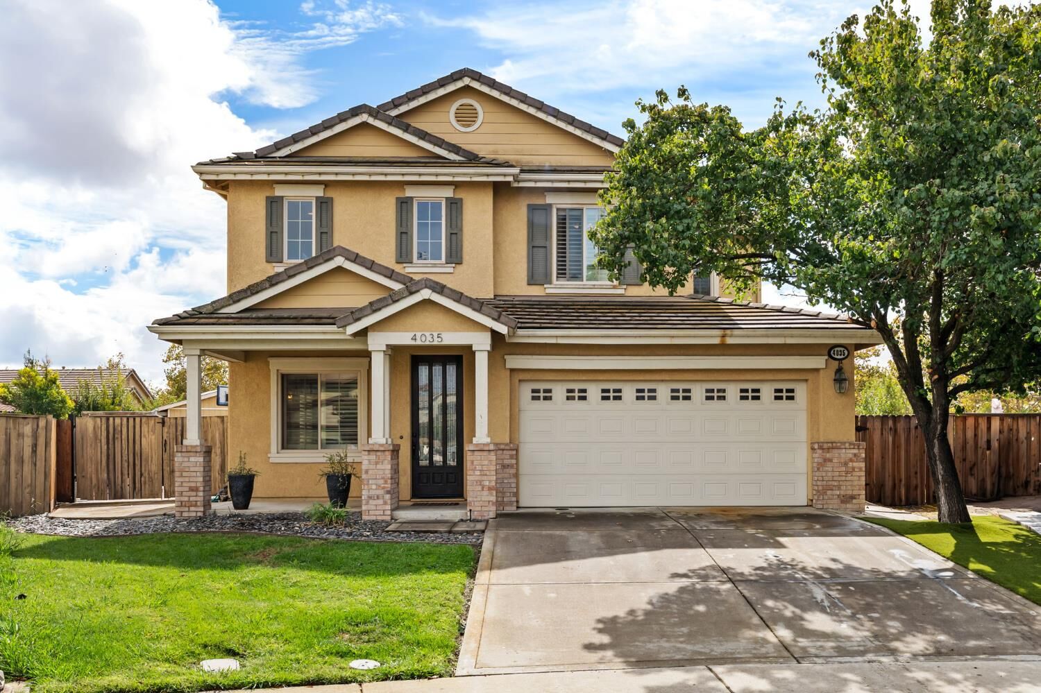 Property Photo: 4035 Tebti Court CA 95691