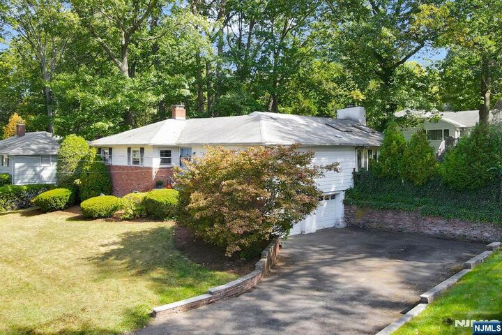 Property Photo:  567 Hickory Street  NJ 07676 